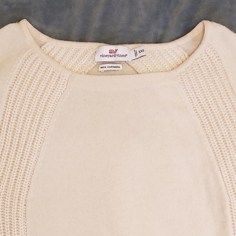 🐳Vineyard Vines w/ Cashmere, Cream Color Sweater